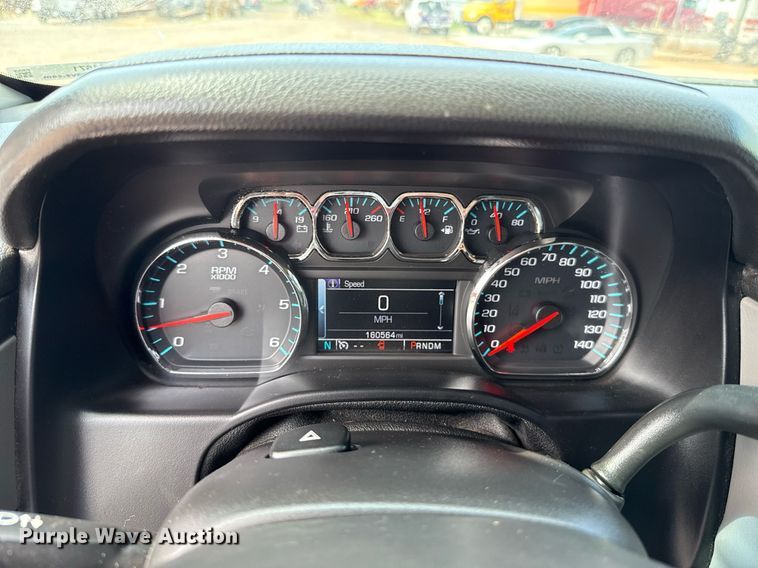 image for item EJ4671 2015 Chevrolet Suburban 1500 SUV