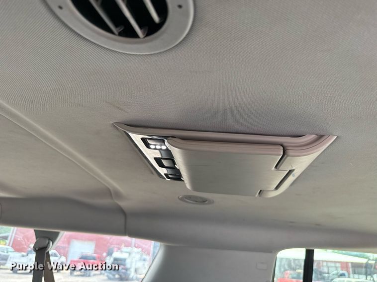 image for item EJ4671 2015 Chevrolet Suburban 1500 SUV