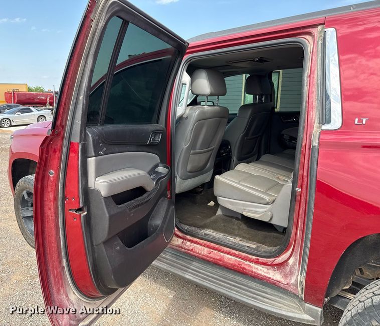 image for item EJ4671 2015 Chevrolet Suburban 1500 SUV