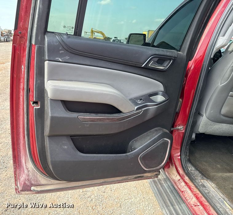 image for item EJ4671 2015 Chevrolet Suburban 1500 SUV