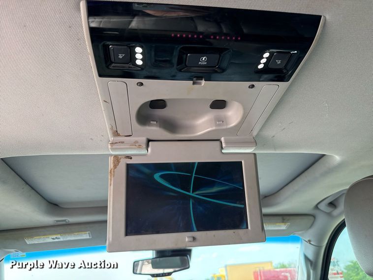 image for item EJ4671 2015 Chevrolet Suburban 1500 SUV