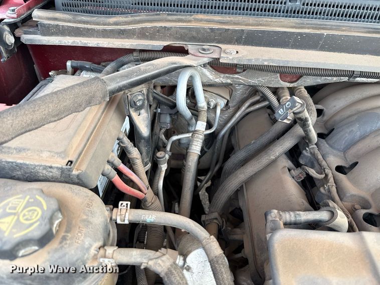 image for item EJ4671 2015 Chevrolet Suburban 1500 SUV