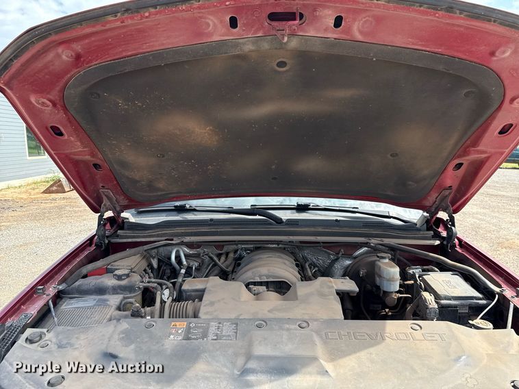 image for item EJ4671 2015 Chevrolet Suburban 1500 SUV