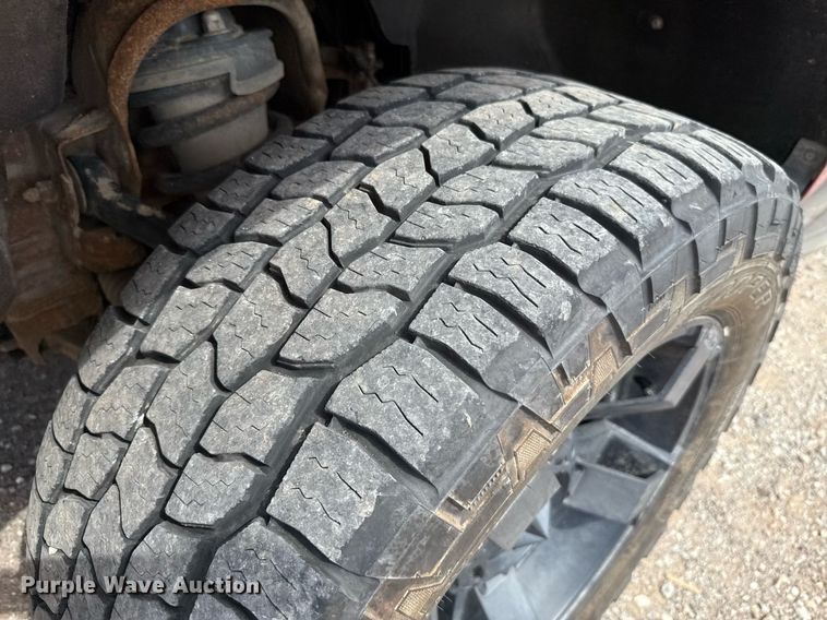 image for item EJ4671 2015 Chevrolet Suburban 1500 SUV