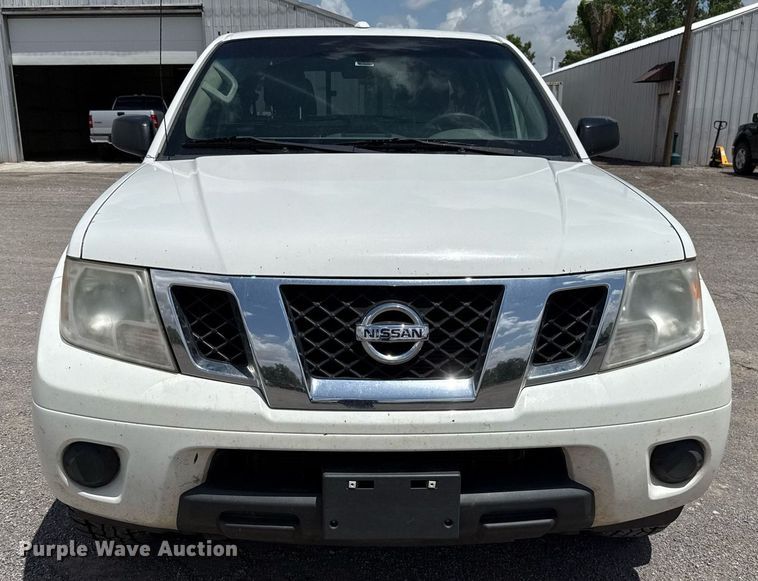 image for item EJ4675 2017 Nissan Frontier Crew Cab pickup truck