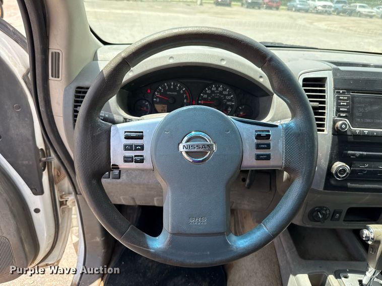 image for item EJ4675 2017 Nissan Frontier Crew Cab pickup truck