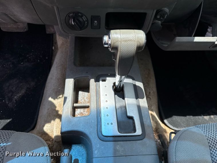 image for item EJ4675 2017 Nissan Frontier Crew Cab pickup truck