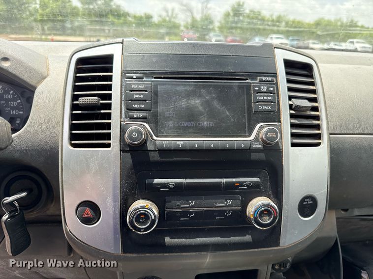 image for item EJ4675 2017 Nissan Frontier Crew Cab pickup truck