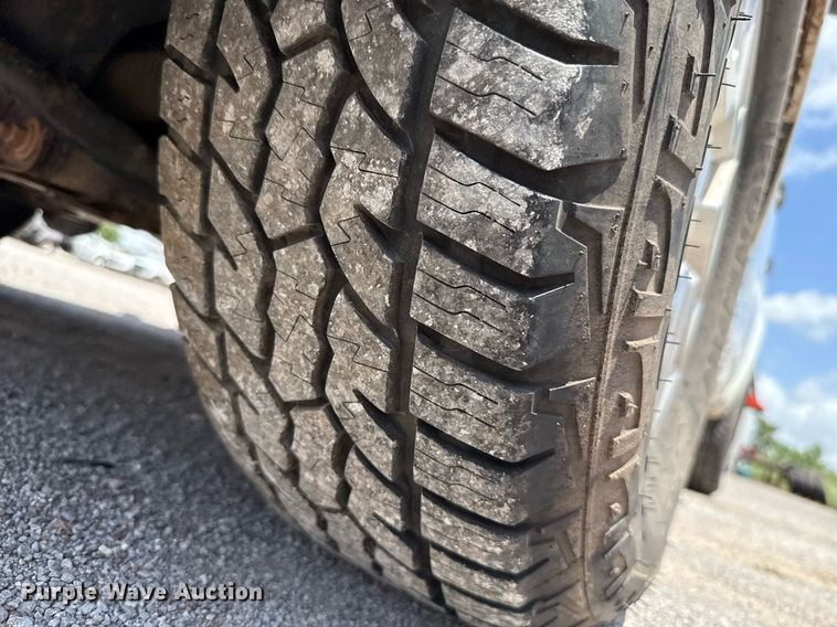 image for item EJ4675 2017 Nissan Frontier Crew Cab pickup truck