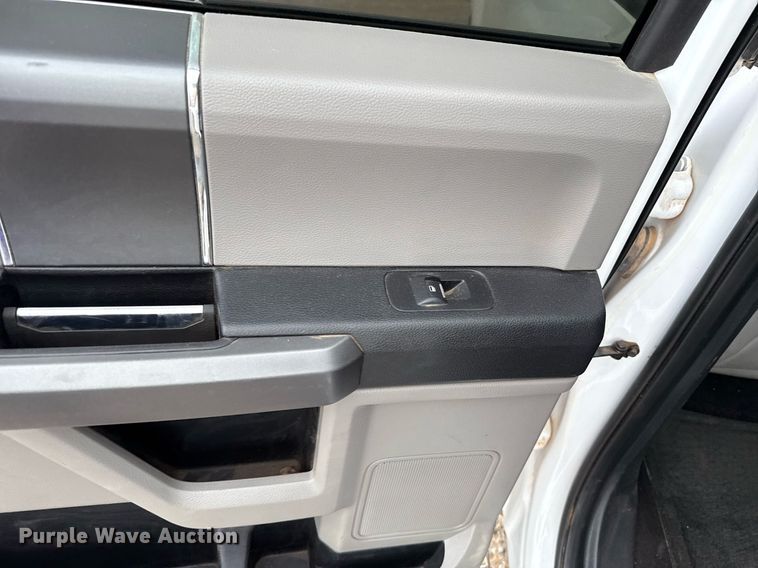 image for item EJ4678 2017 Ford F150 SuperCrew pickup truck