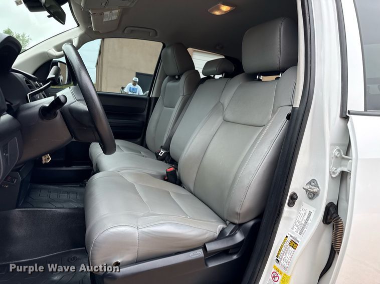 image for item EJ4679 2019 Toyota Tundra Double Cab pickup truck