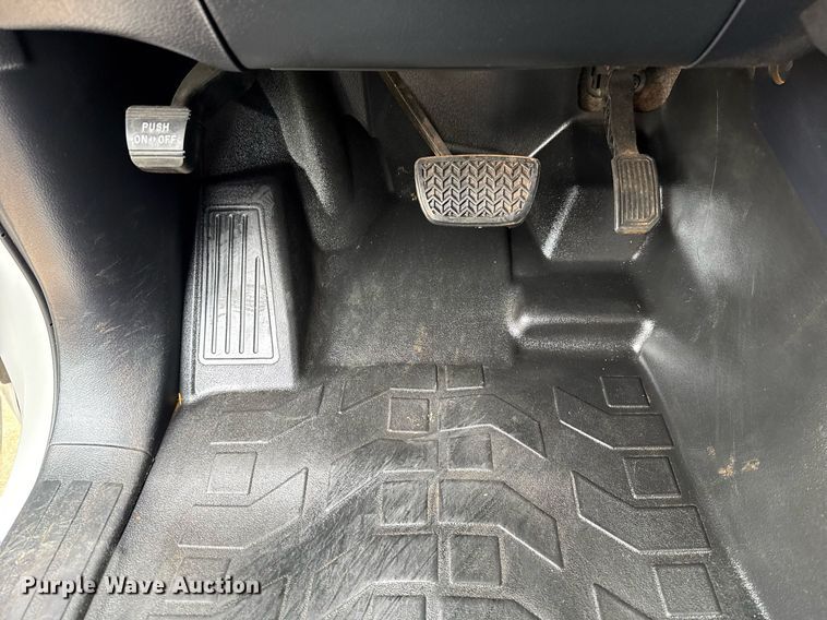 image for item EJ4679 2019 Toyota Tundra Double Cab pickup truck