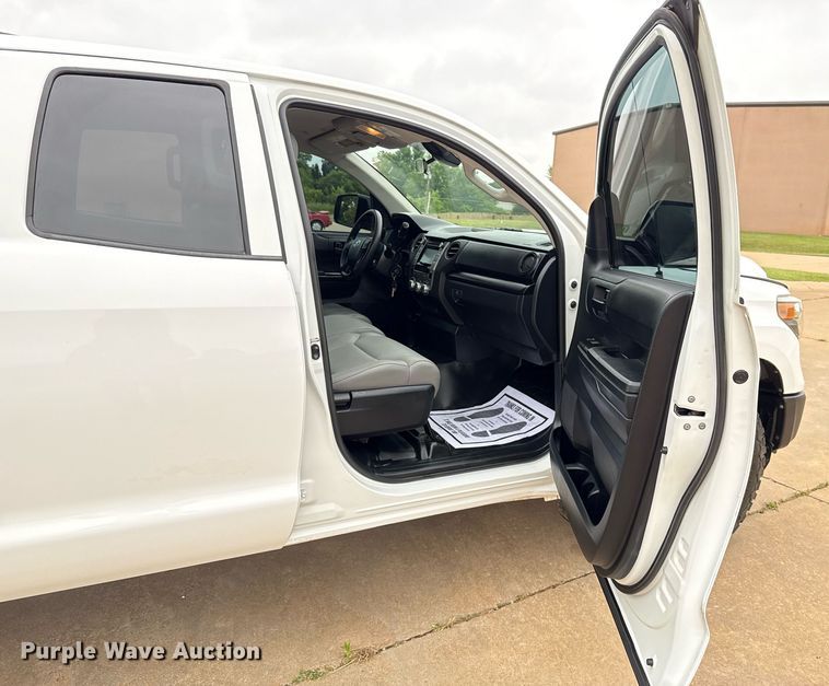 image for item EJ4679 2019 Toyota Tundra Double Cab pickup truck