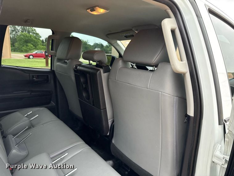 image for item EJ4679 2019 Toyota Tundra Double Cab pickup truck