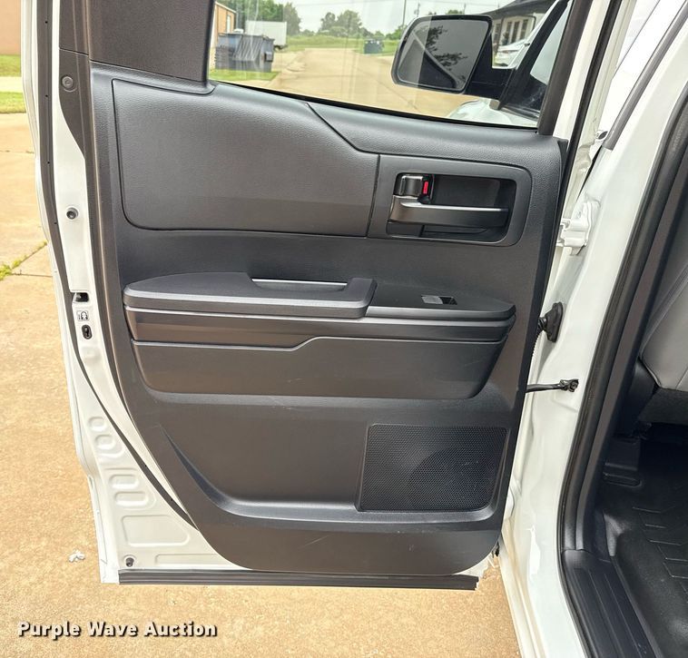 image for item EJ4679 2019 Toyota Tundra Double Cab pickup truck