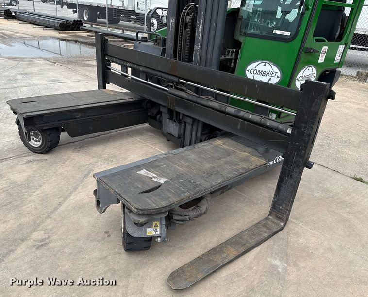 image for item EJ4681 2016 CombiLift C8000 forklift