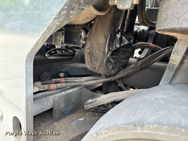 image for item EJ4681 2016 CombiLift C8000 forklift