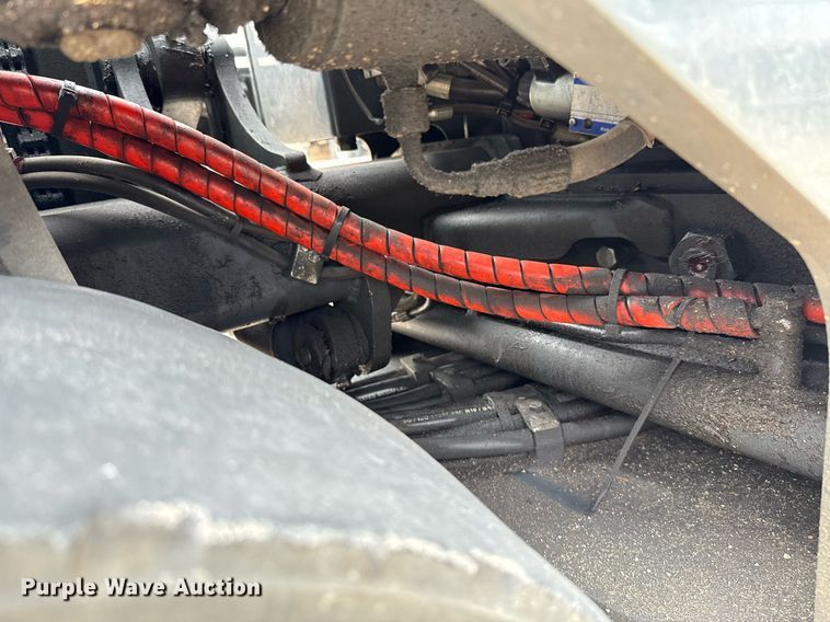 image for item EJ4681 2016 CombiLift C8000 forklift