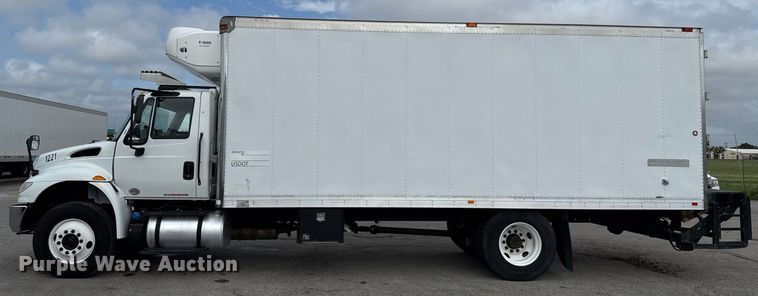 image for item EJ4683 2018 International 4300 SBA refrigerated truck