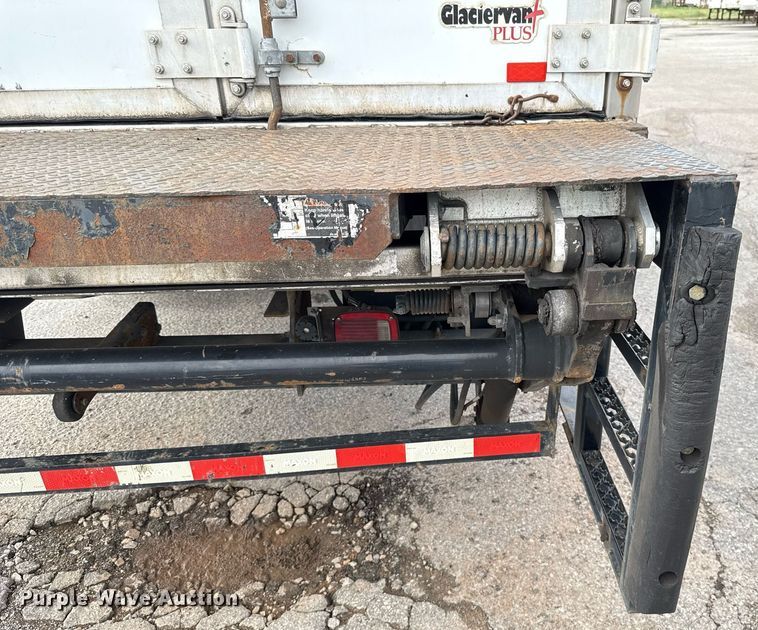 image for item EJ4683 2018 International 4300 SBA refrigerated truck