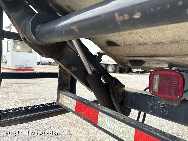 image for item EJ4683 2018 International 4300 SBA refrigerated truck