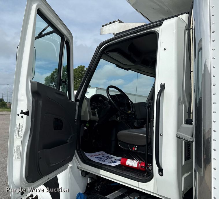image for item EJ4683 2018 International 4300 SBA refrigerated truck