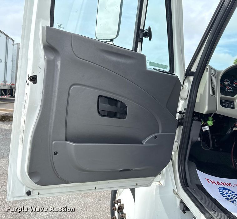 image for item EJ4683 2018 International 4300 SBA refrigerated truck