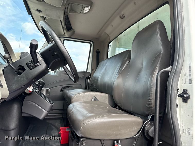 image for item EJ4683 2018 International 4300 SBA refrigerated truck