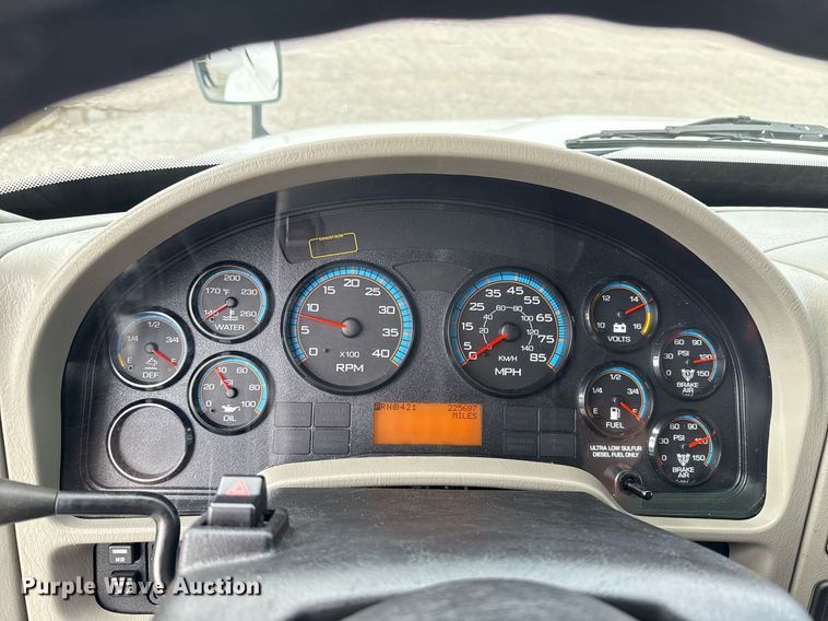 image for item EJ4683 2018 International 4300 SBA refrigerated truck