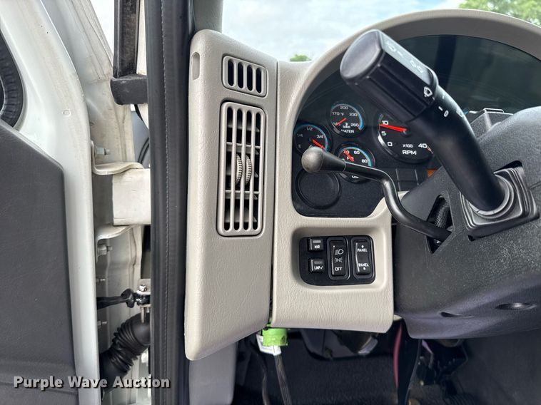 image for item EJ4683 2018 International 4300 SBA refrigerated truck