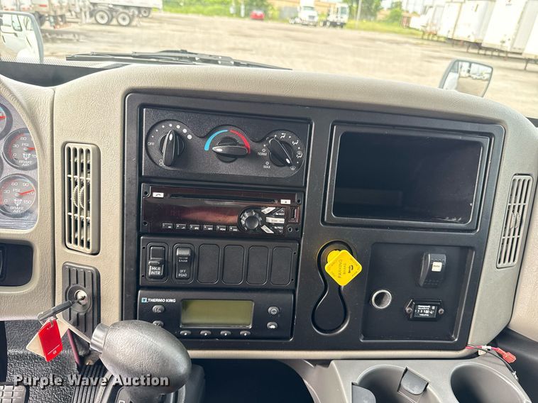 image for item EJ4683 2018 International 4300 SBA refrigerated truck