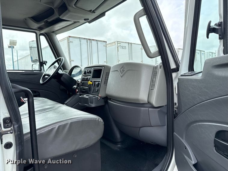 image for item EJ4683 2018 International 4300 SBA refrigerated truck