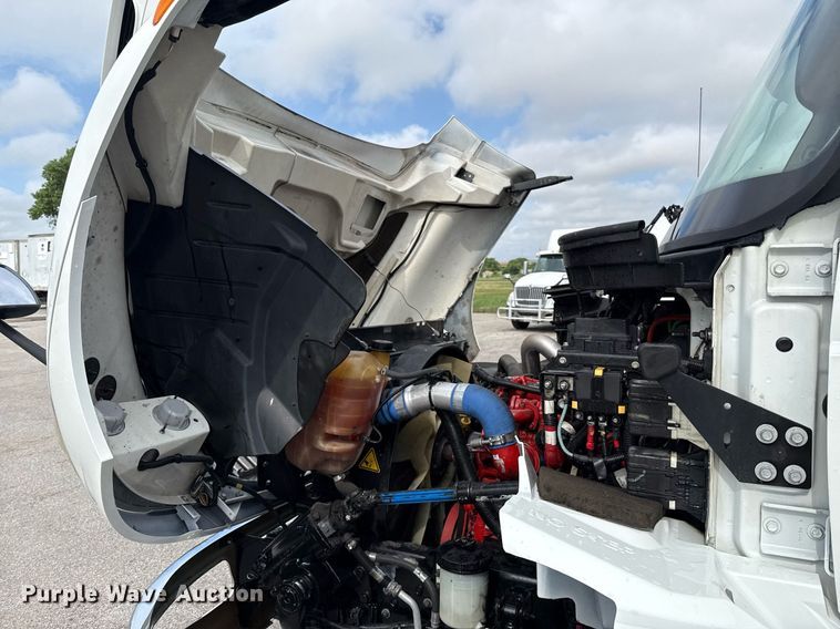 image for item EJ4683 2018 International 4300 SBA refrigerated truck