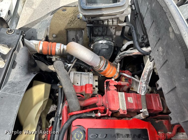 image for item EJ4683 2018 International 4300 SBA refrigerated truck