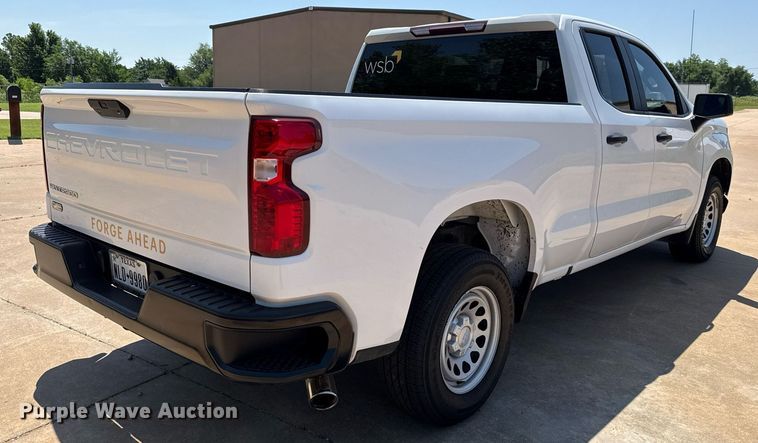 image for item EJ4687 2019 Chevrolet Silverado 1500 Double Cab pickup truck