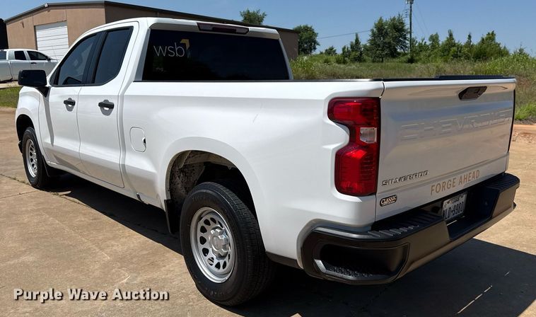 image for item EJ4687 2019 Chevrolet Silverado 1500 Double Cab pickup truck