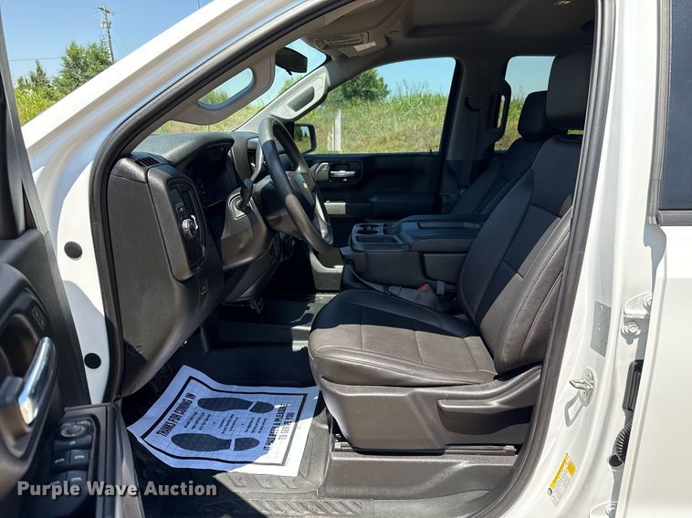 image for item EJ4687 2019 Chevrolet Silverado 1500 Double Cab pickup truck