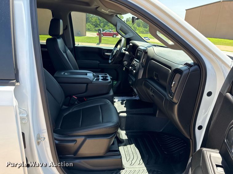 image for item EJ4687 2019 Chevrolet Silverado 1500 Double Cab pickup truck