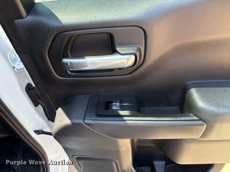 image for item EJ4687 2019 Chevrolet Silverado 1500 Double Cab pickup truck