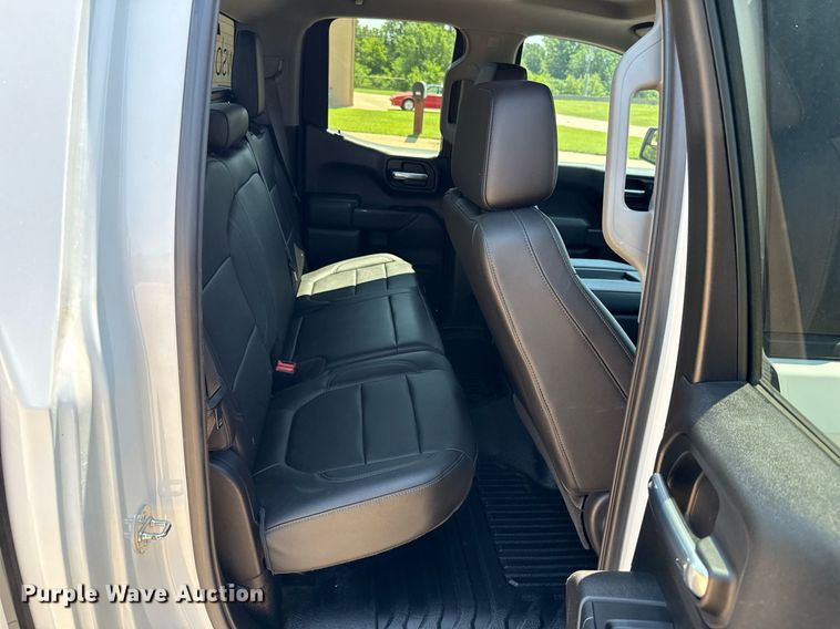 image for item EJ4687 2019 Chevrolet Silverado 1500 Double Cab pickup truck