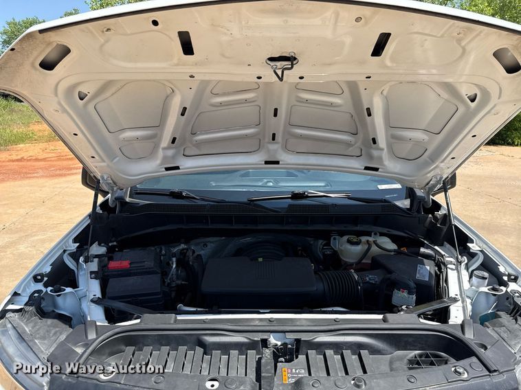 image for item EJ4687 2019 Chevrolet Silverado 1500 Double Cab pickup truck