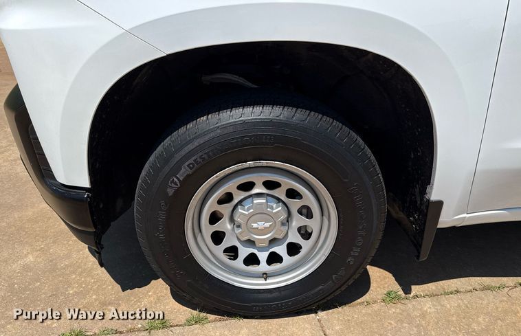 image for item EJ4687 2019 Chevrolet Silverado 1500 Double Cab pickup truck