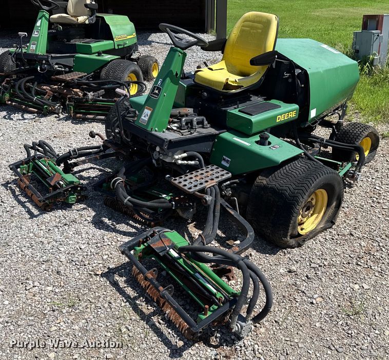 image for item EJ4728 John Deere 3215A reel mower