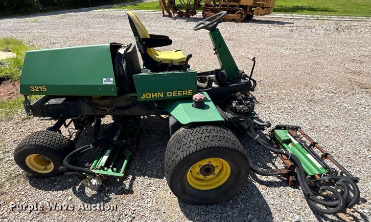 image for item EJ4728 John Deere 3215A reel mower
