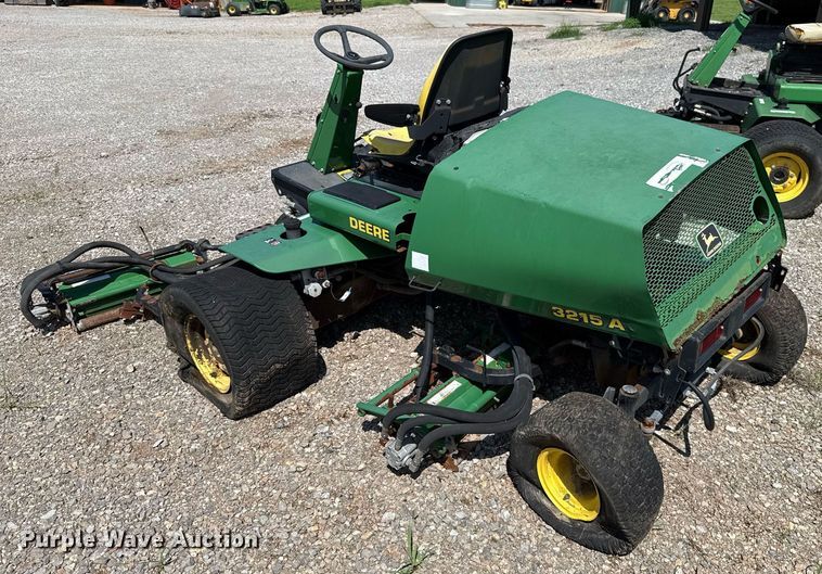 image for item EJ4728 John Deere 3215A reel mower