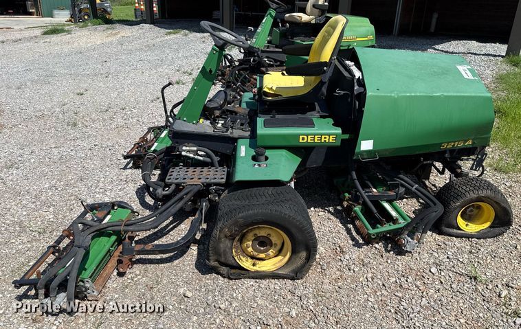 image for item EJ4728 John Deere 3215A reel mower