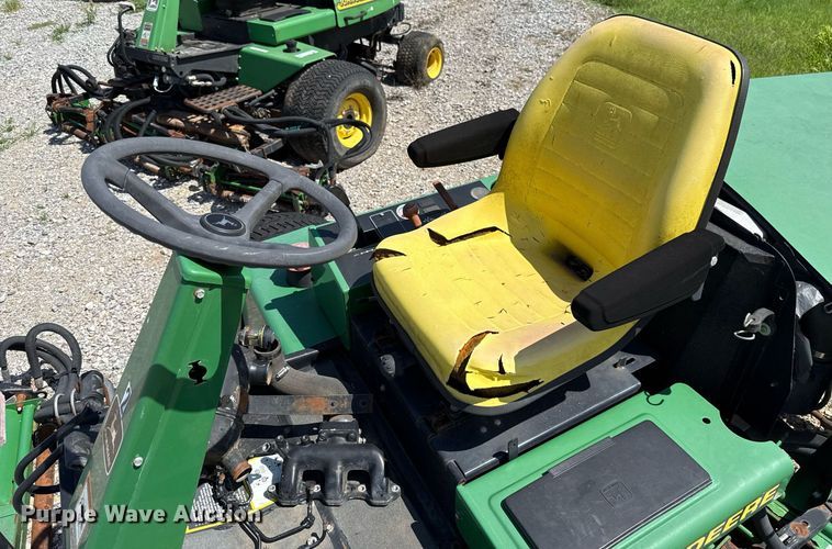 image for item EJ4728 John Deere 3215A reel mower