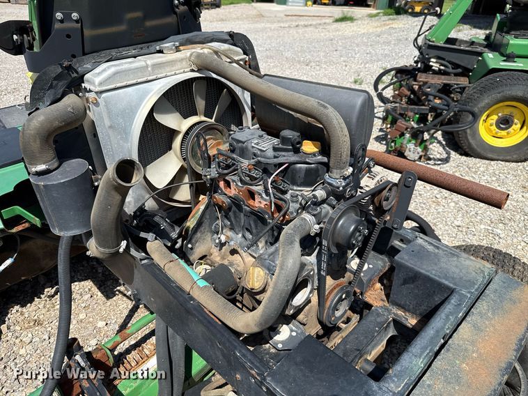 image for item EJ4728 John Deere 3215A reel mower