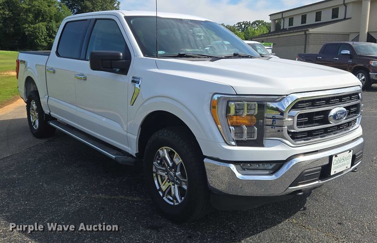 image for item EJ7568 2022 Ford F150 XLT SuperCrew pickup truck