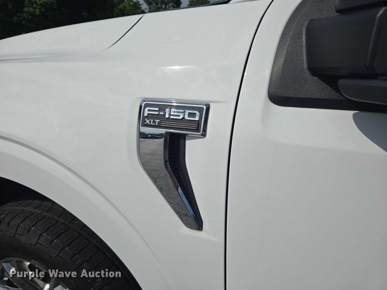 image for item EJ7568 2022 Ford F150 XLT SuperCrew pickup truck